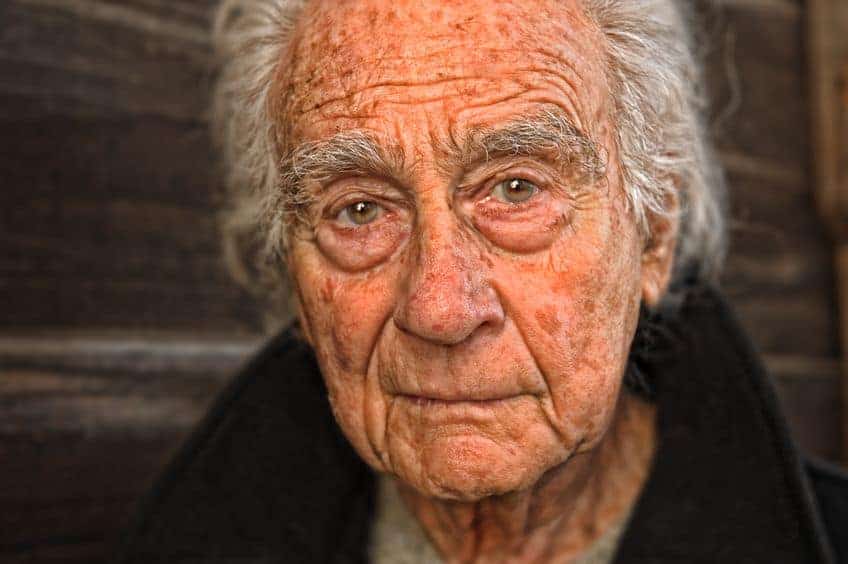 emotional-portrait-of-a-elderly-man-heart-of-longmont